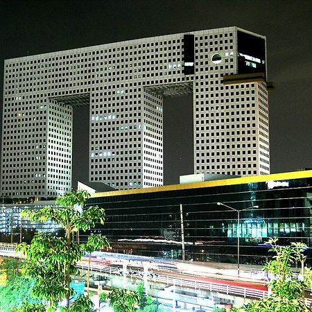 Iyarin @ Tuk Chang Hotel Bangkok Luaran gambar